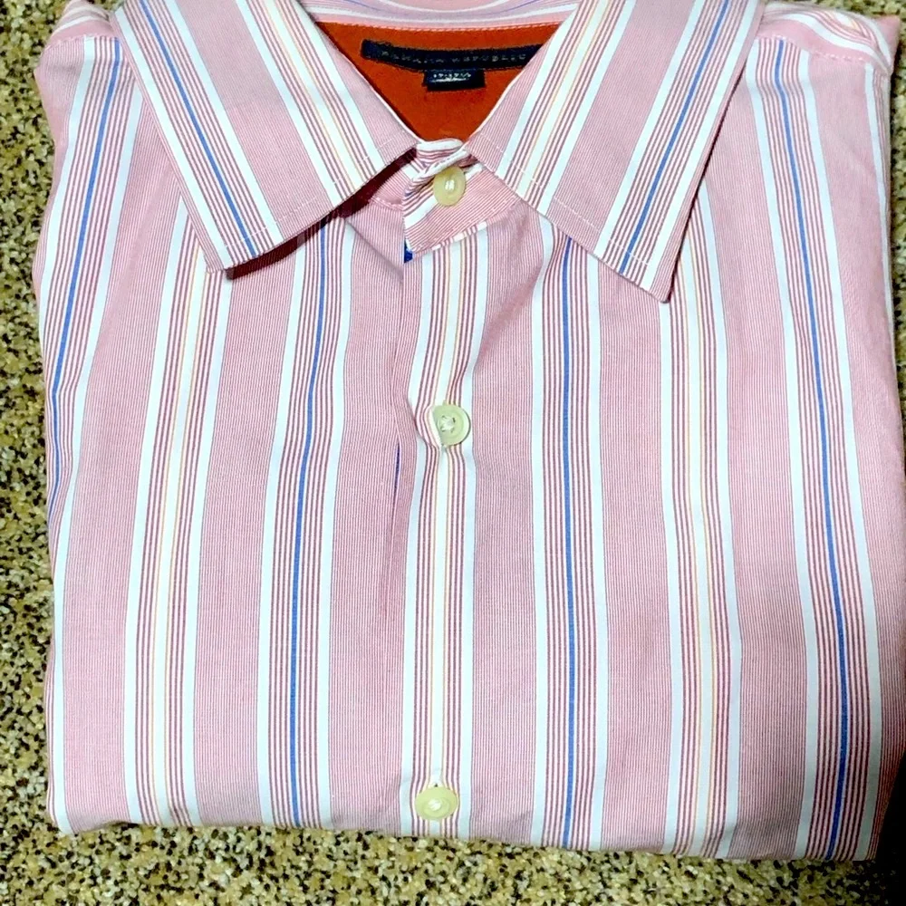 Banana Republic button up shirt size XL 17/17 1/2 pink white & blue 31” L